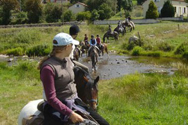 Voyage à cheval en Lozère - Randonnée équestre organisée par Randocheval