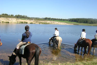 Voyage à cheval en Lozère (jeunes) - Randonnée équestre organisée par Randocheval