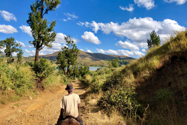 Voyage et aventure à cheval à Madagascar - Randonnée équestre organisée par Randocheval