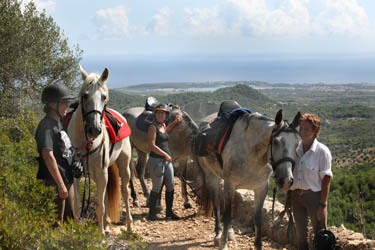 Voyage à cheval aux Baléares à Majorque - Randonnée équestre organisée par Randocheval