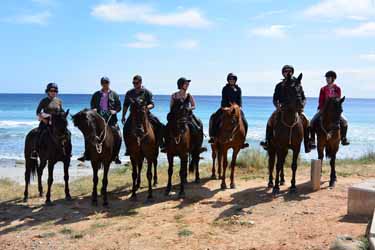 Voyage à cheval aux Baléares à Minorque - Randonnée équestre organisée par Randocheval