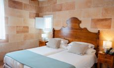 Voyage à cheval aux Baléares à Minorque - Randonnée équestre organisée par Randocheval