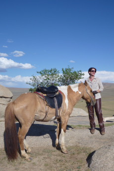 Photos de notre randonnée équestre confort sous la yourte en Mongolie : Khustai et les chevaux de Przewalski, Khogno Khan, le Mini Gobi, la Vallée de l'Orkhon, le lac d'Ogii, Karakorum... (Randocheval / Absolu Voyages)