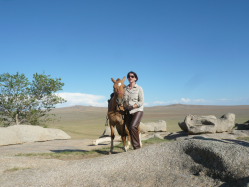 Photos de notre randonnée équestre confort sous la yourte en Mongolie : Khustai et les chevaux de Przewalski, Khogno Khan, le Mini Gobi, la Vallée de l'Orkhon, le lac d'Ogii, Karakorum... (Randocheval / Absolu Voyages)