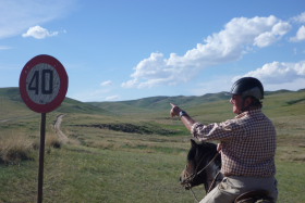 Photos de notre randonnée équestre confort sous la yourte en Mongolie : Khustai et les chevaux de Przewalski, Khogno Khan, le Mini Gobi, la Vallée de l'Orkhon, le lac d'Ogii, Karakorum... (Randocheval / Absolu Voyages)