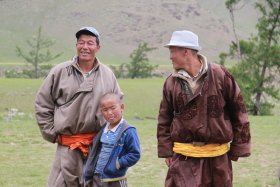 Photos de notre randonnée équestre confort sous la yourte en Mongolie : Khustai et les chevaux de Przewalski, Khogno Khan, le Mini Gobi, la Vallée de l'Orkhon, le lac d'Ogii, Karakorum... (Randocheval / Absolu Voyages)