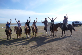 Photos de notre randonnée équestre confort sous la yourte en Mongolie : Khustai et les chevaux de Przewalski, Khogno Khan, le Mini Gobi, la Vallée de l'Orkhon, le lac d'Ogii, Karakorum... (Randocheval / Absolu Voyages)