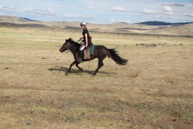 Photos de notre randonnée équestre confort sous la yourte en Mongolie : Khustai et les chevaux de Przewalski, Khogno Khan, le Mini Gobi, la Vallée de l'Orkhon, le lac d'Ogii, Karakorum... (Randocheval / Absolu Voyages)