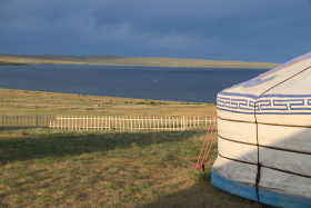 Photos de notre randonnée équestre confort sous la yourte en Mongolie : Khustai et les chevaux de Przewalski, Khogno Khan, le Mini Gobi, la Vallée de l'Orkhon, le lac d'Ogii, Karakorum... (Randocheval / Absolu Voyages)