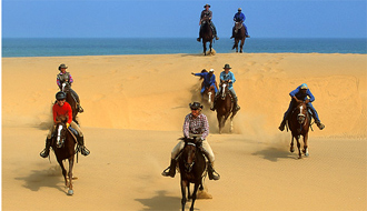 Randonnée équestr en Namibie dans le désert du Namib - RANDOCHEVAL