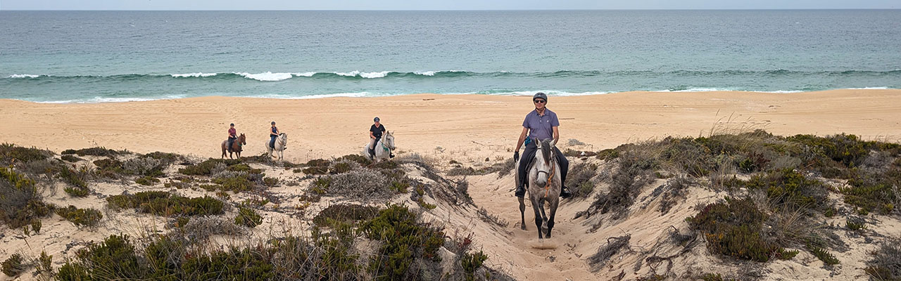 Voyage à cheval aux Baléares à Minorque - Randonnée équestre organisée par Randocheval