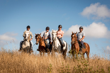 Voyage à cheval aux Baléares à Minorque - Randonnée équestre organisée par Randocheval