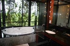 Salle de bain de l'hôtel Kandalama au Sri Lanka - Randocheval