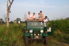 Safari en jeep à la recherche des éléphants sauvages au Sri Lanka - Randocheval