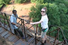 Montée au rocher de Sigiriya, forteresse et ancienne capitale du Sri Lanka - Randocheval