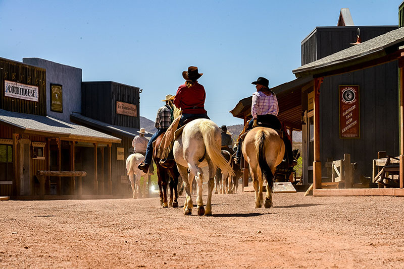 Voyage à cheval - Voyage Le Far West de Ranch en Ranch, combinez Parcs Nationaux et séjours en ranchs